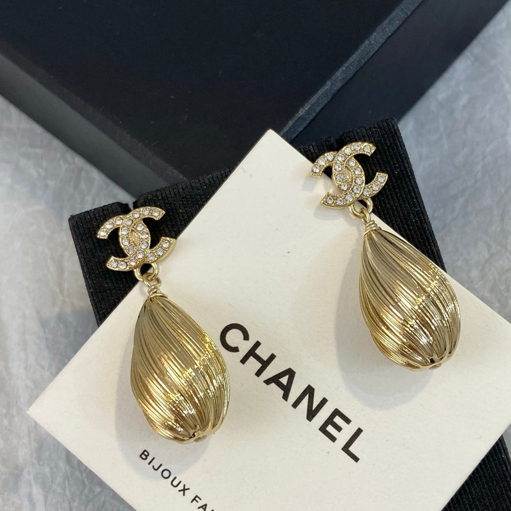 Chanel Waterdop Earrings